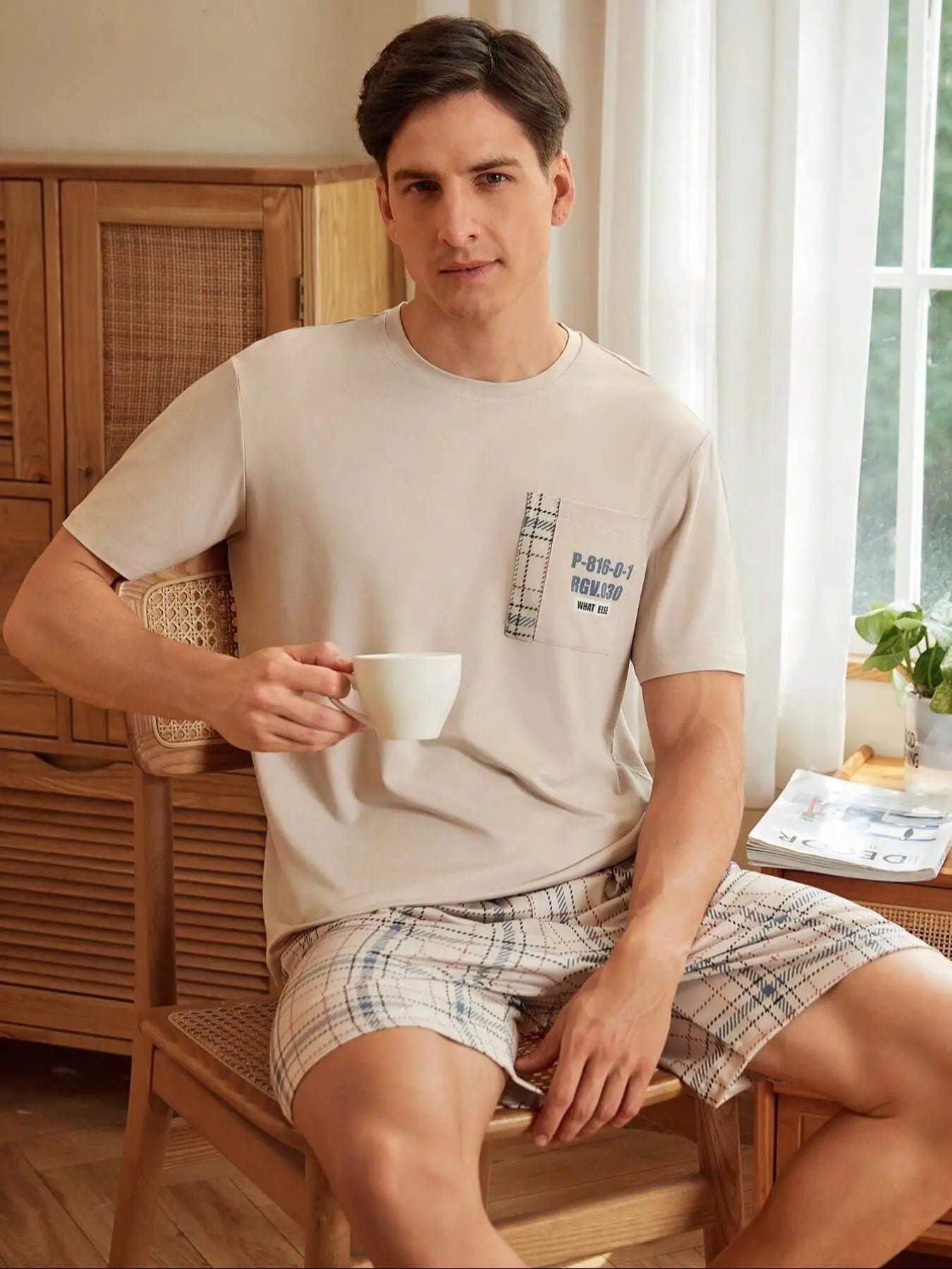 Summer Style Pajamas  Men's pajama set with short-sleeved shirts printed with letters and shorts