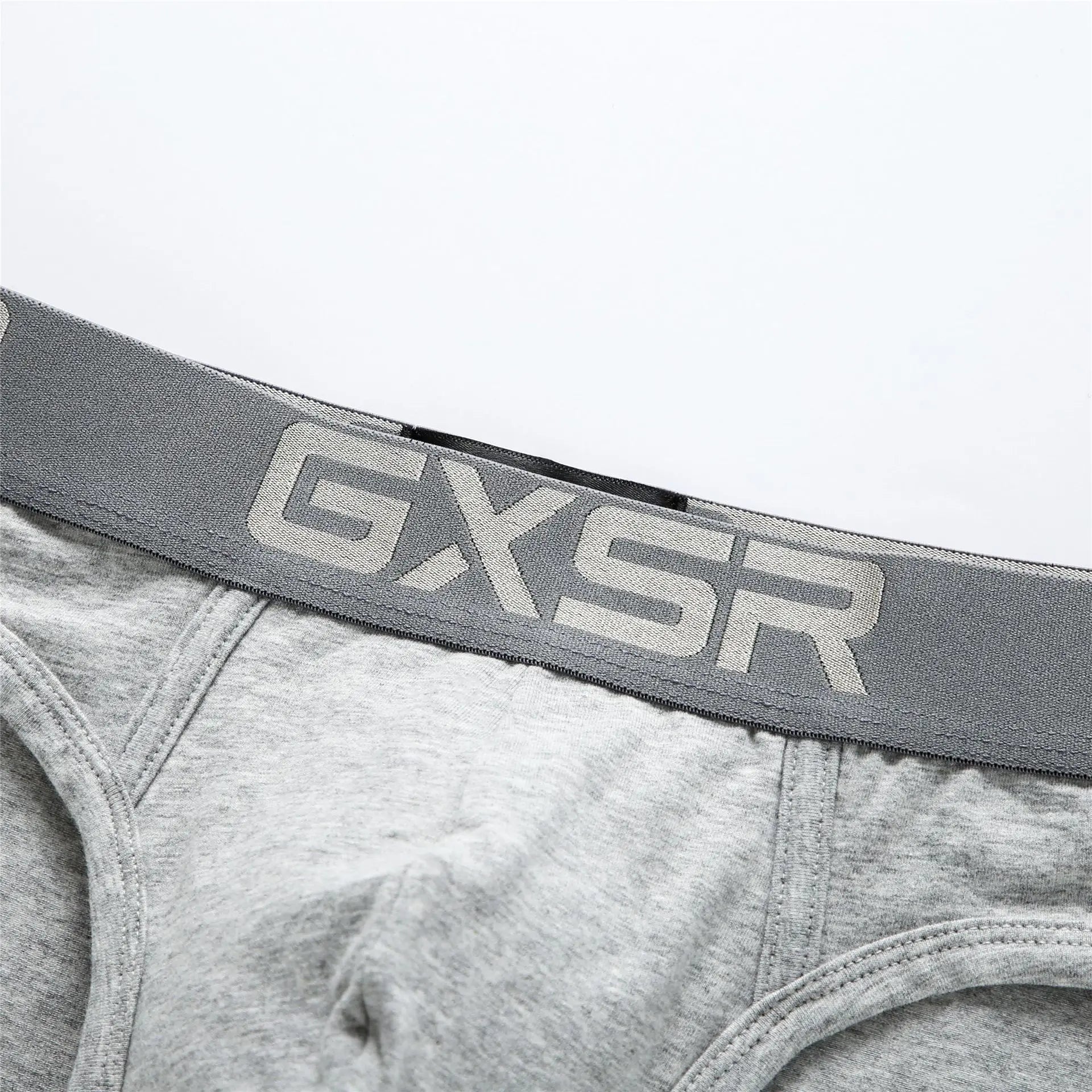 New men's cotton underwear with low waist, breathable and comfortable solid color basic men's briefs
