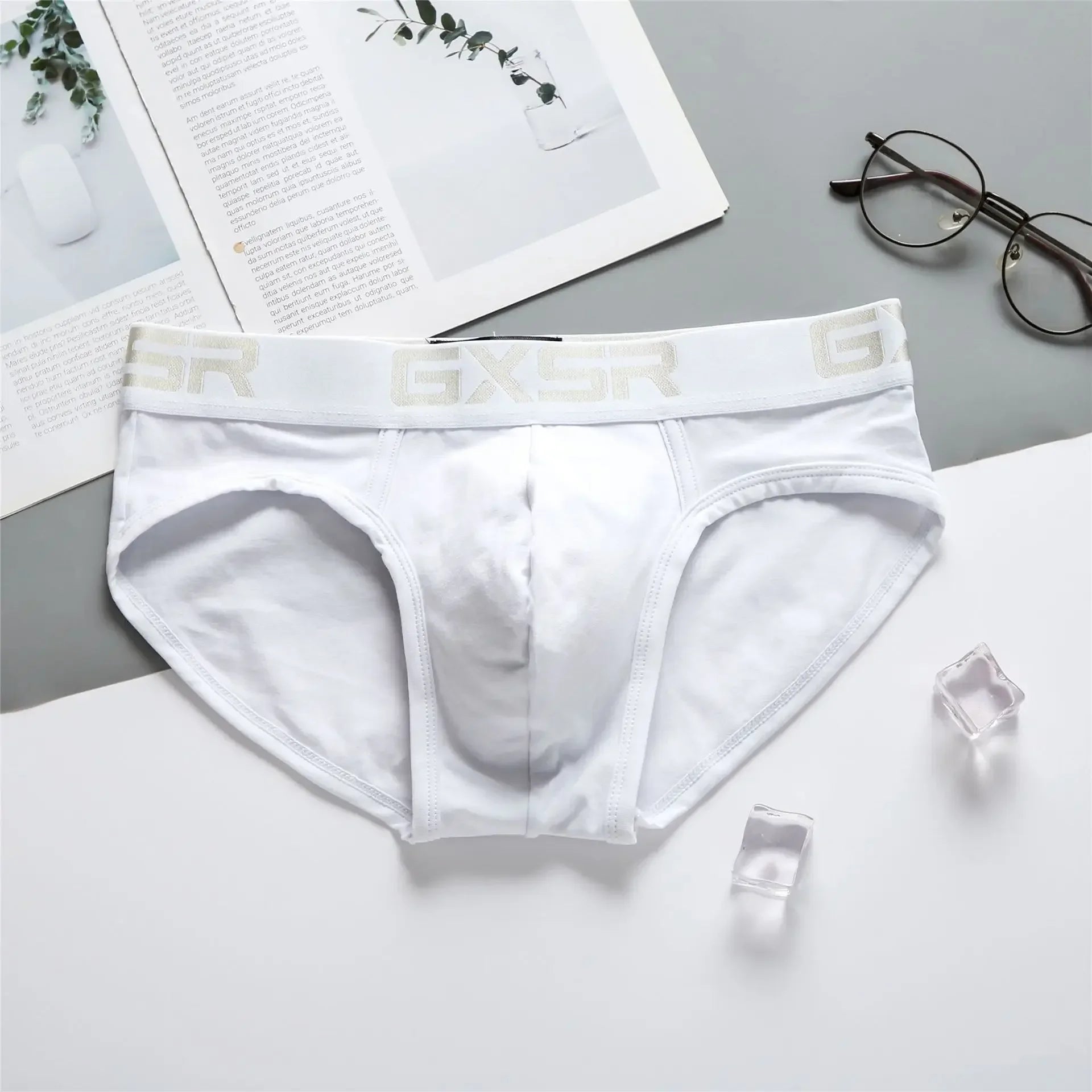 New men's cotton underwear with low waist, breathable and comfortable solid color basic men's briefs