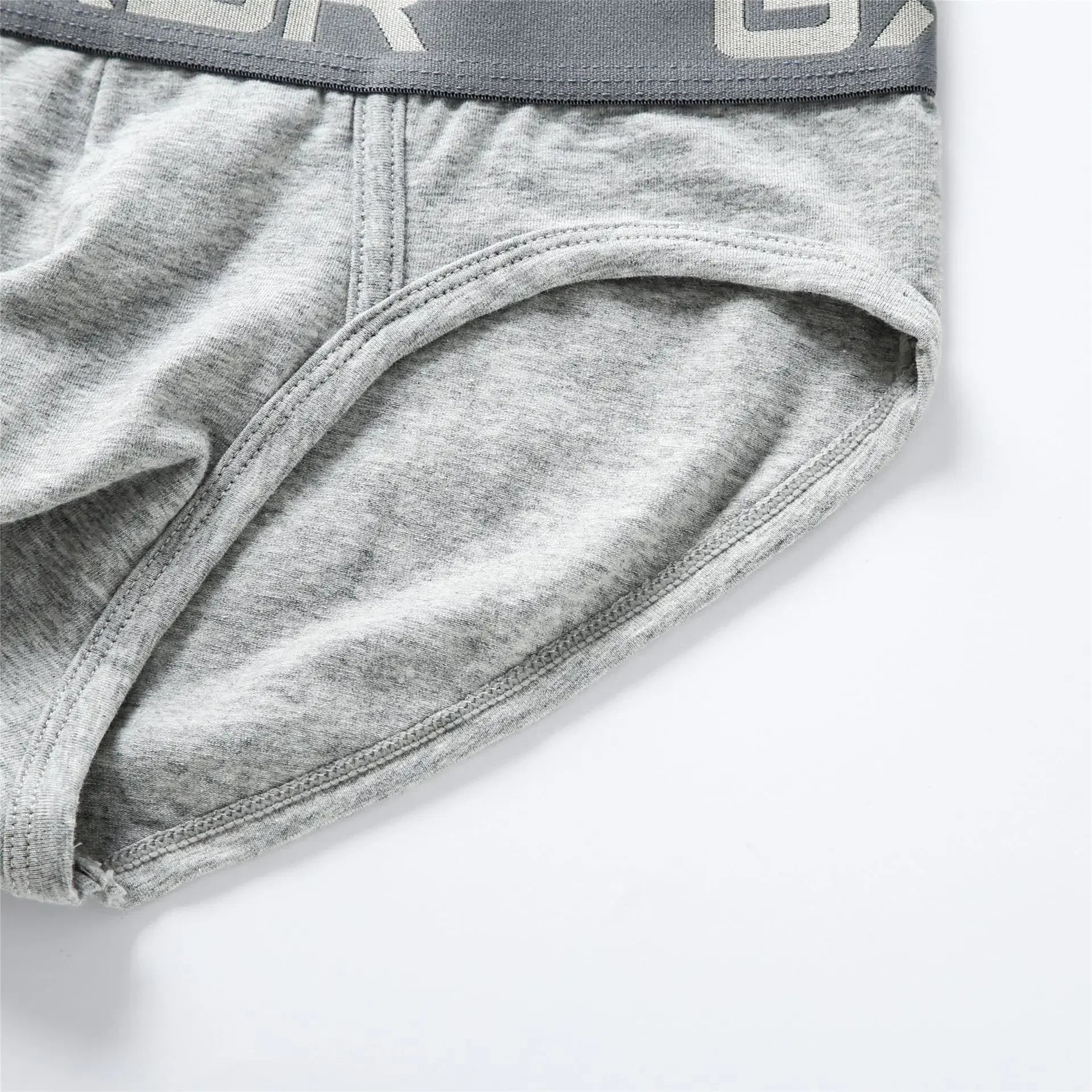 New men's cotton underwear with low waist, breathable and comfortable solid color basic men's briefs