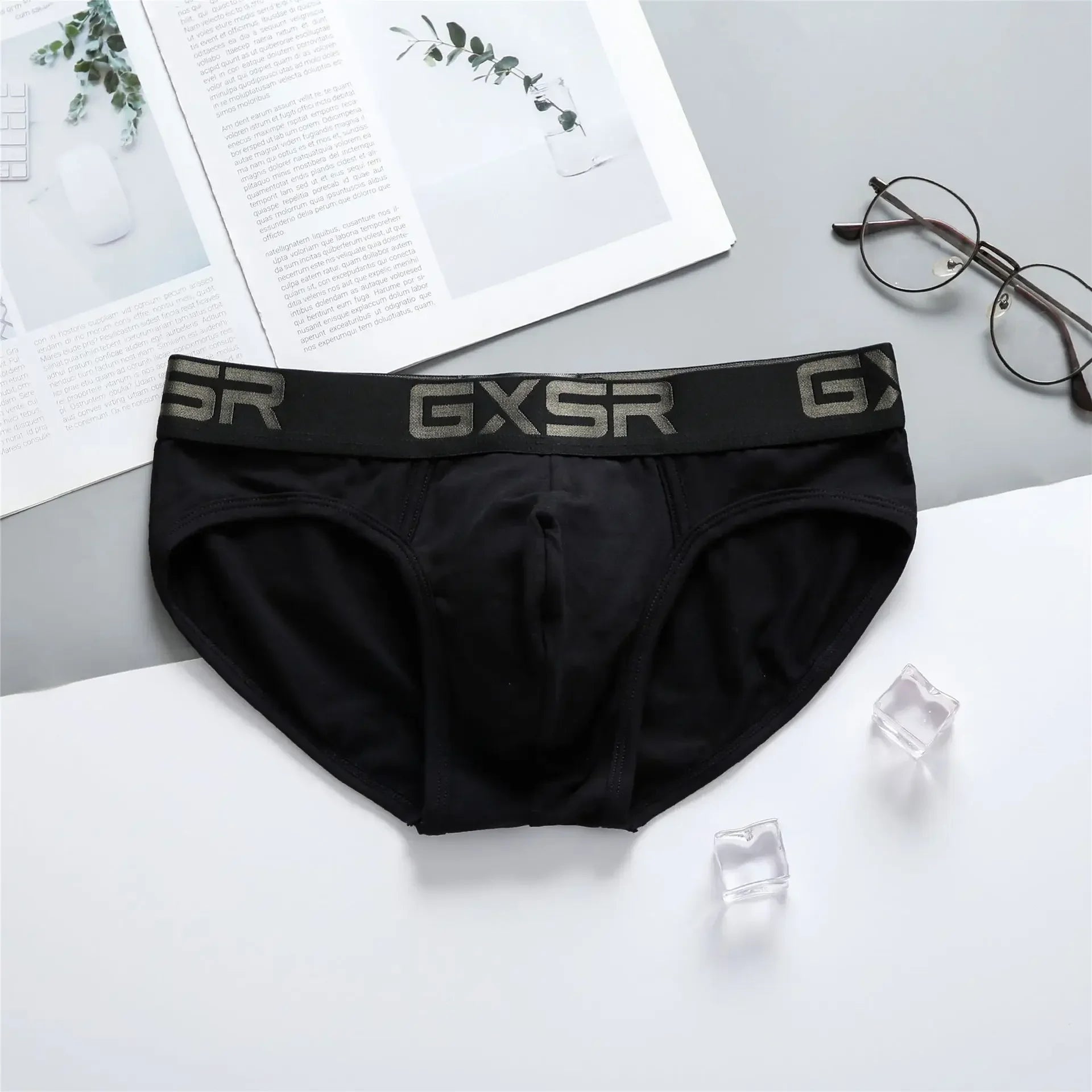 New men's cotton underwear with low waist, breathable and comfortable solid color basic men's briefs